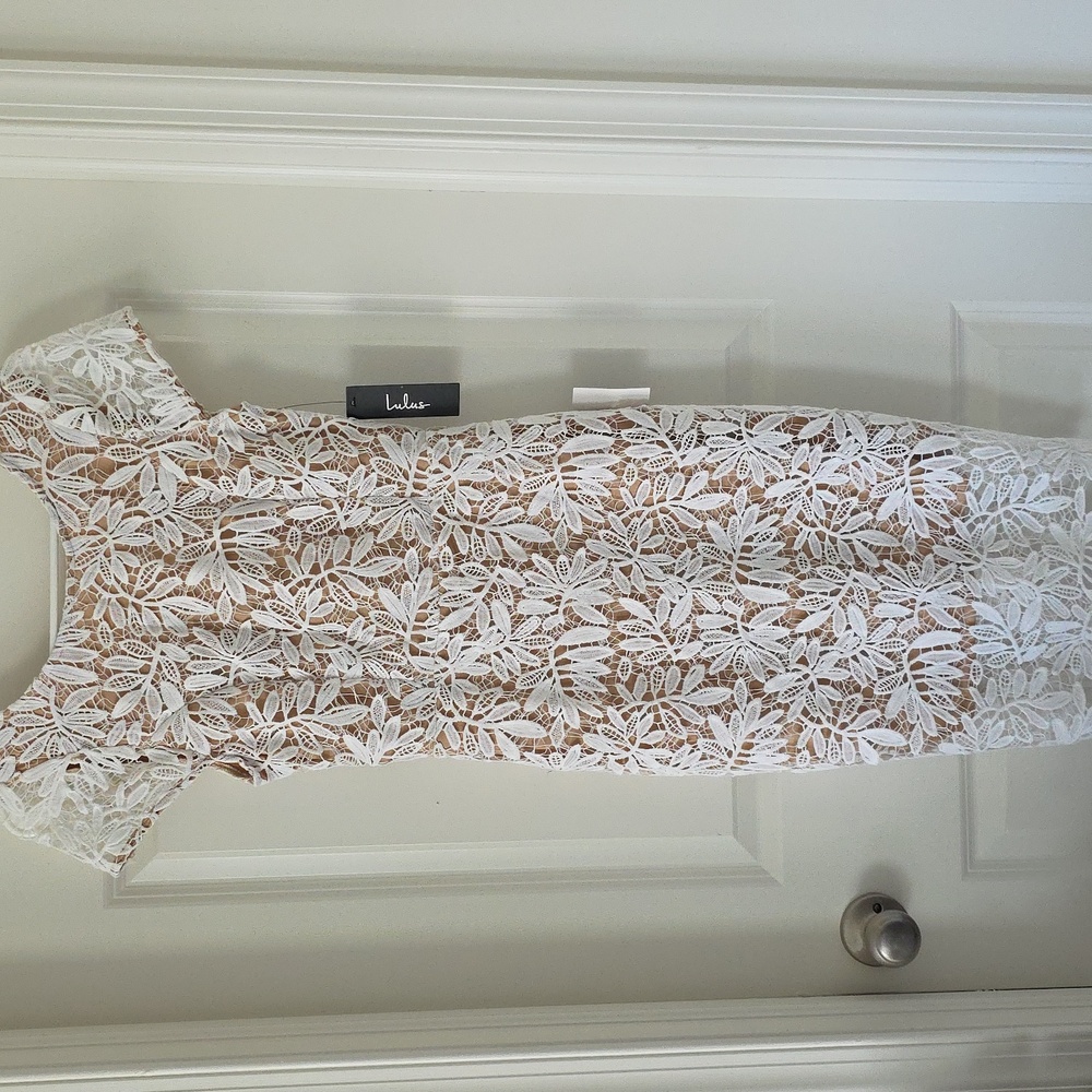 Lulu's Cream and White Floral Lace Dress
